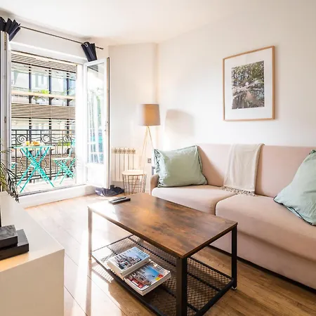 Charming In Porte De Clichy